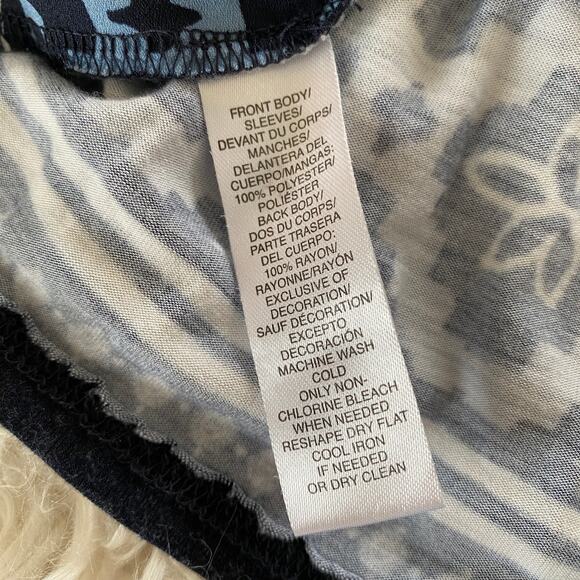 Loft Geometric Floral Gathered Sleeve Blouse in Navy and Blue, size L - Picture 6 of 9